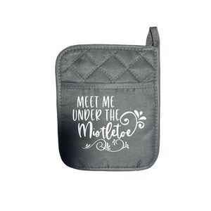 Pot Holder/ Hot-pad meet me under the mistletoe